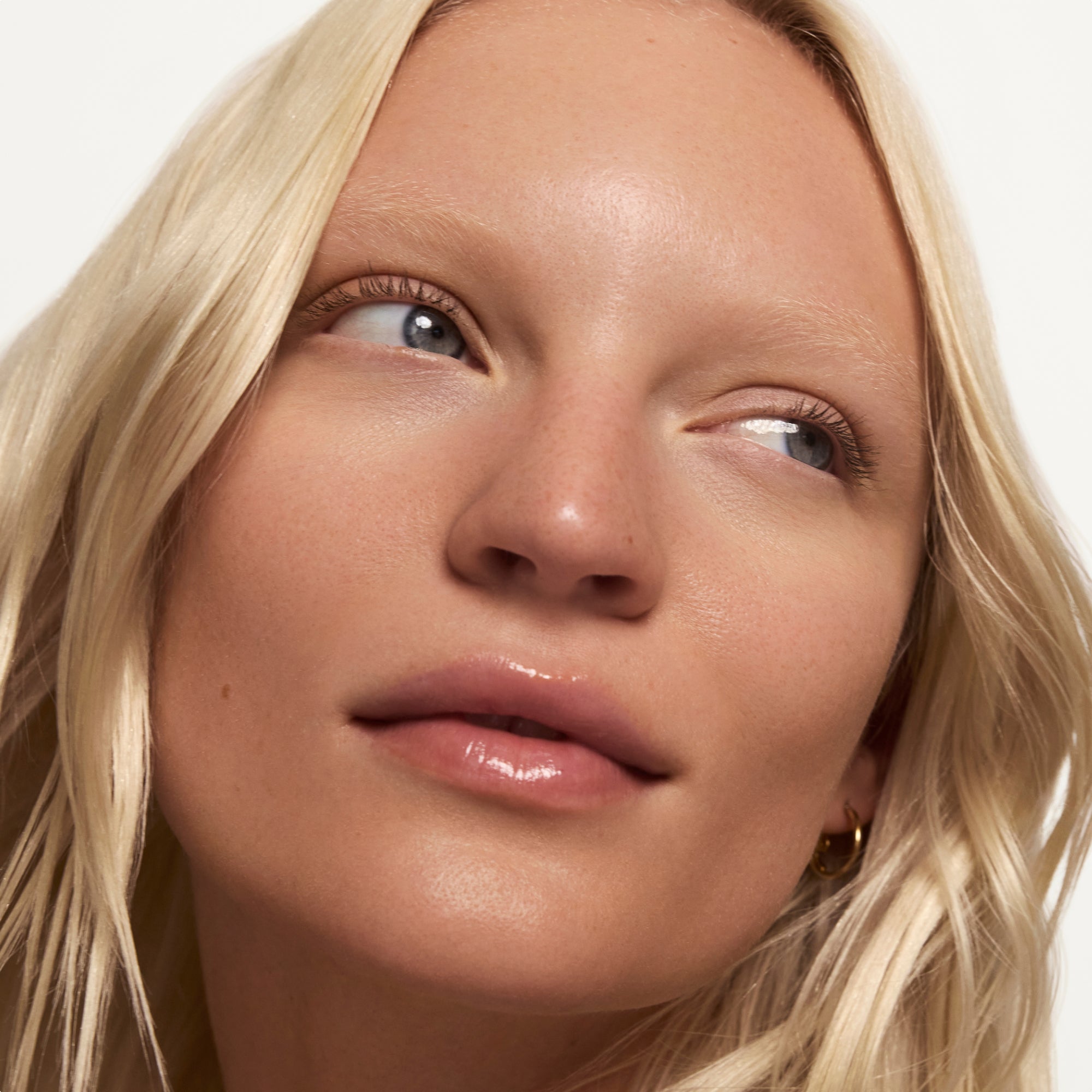 Sheer Skin Tint - Image 9